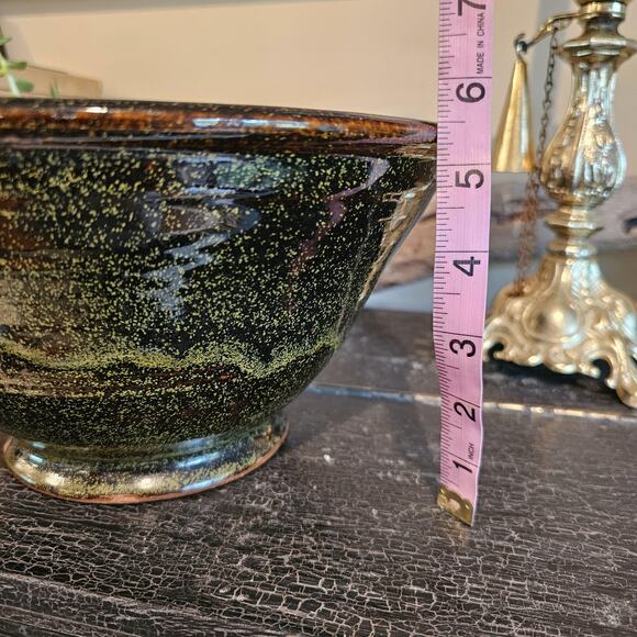 Hand Thrown Pottery Serving Bowl 2.5 Quart - Picture 5 of 6